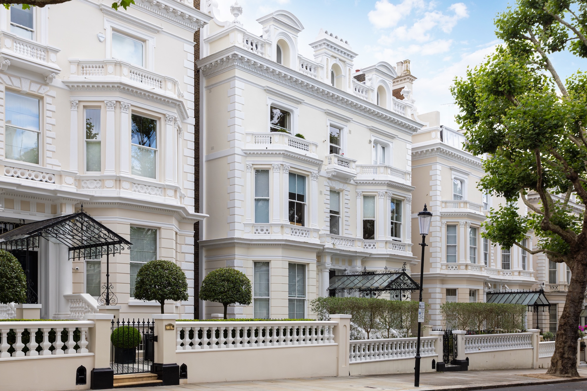 KNX in super-prime residential: what the client never sees